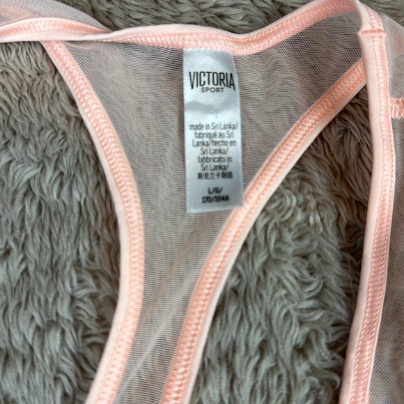 VS Sport Workout Tank Top - Picture 2 of 5